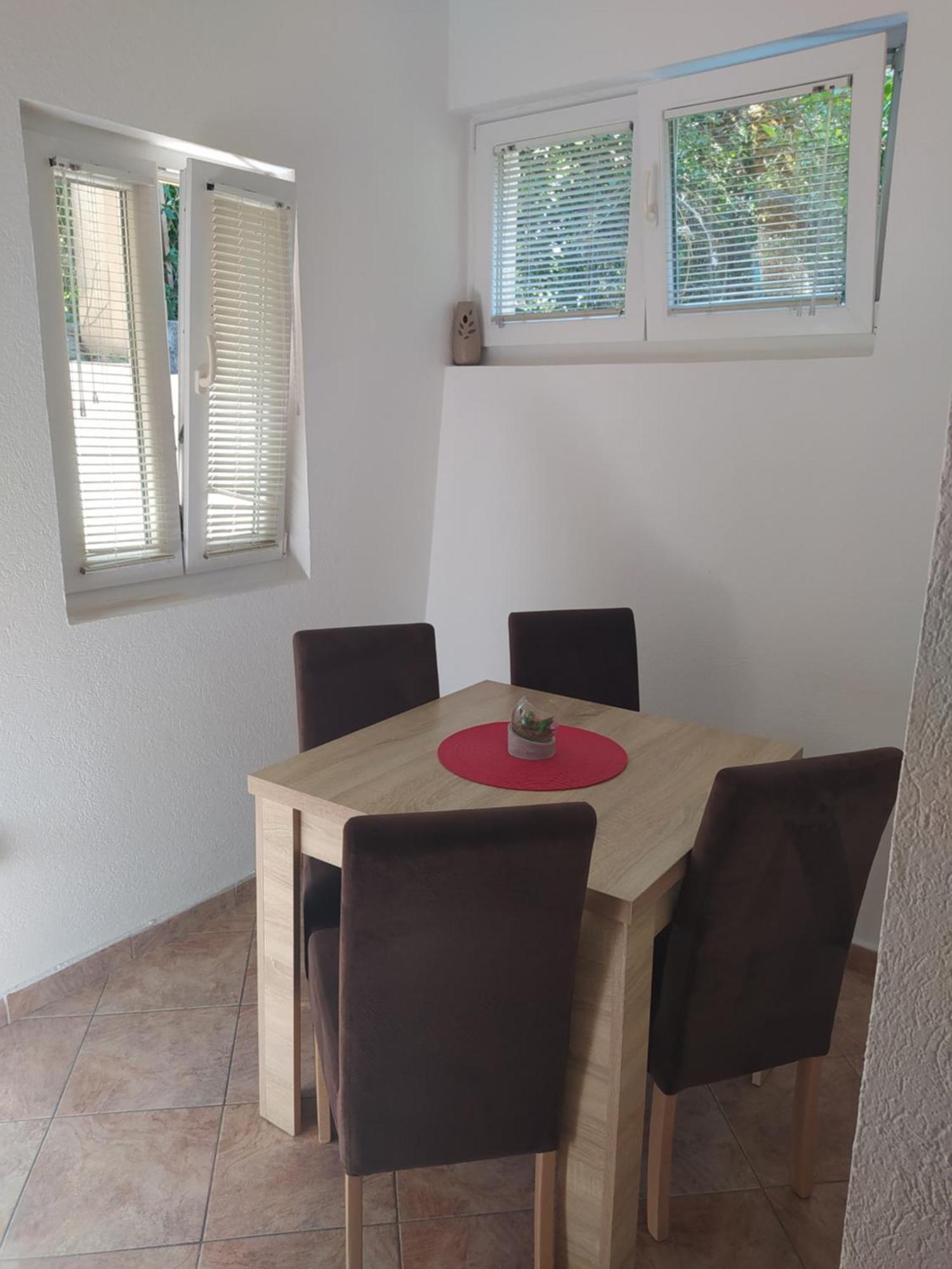 Petrovic Apartmani Tivat Luaran gambar