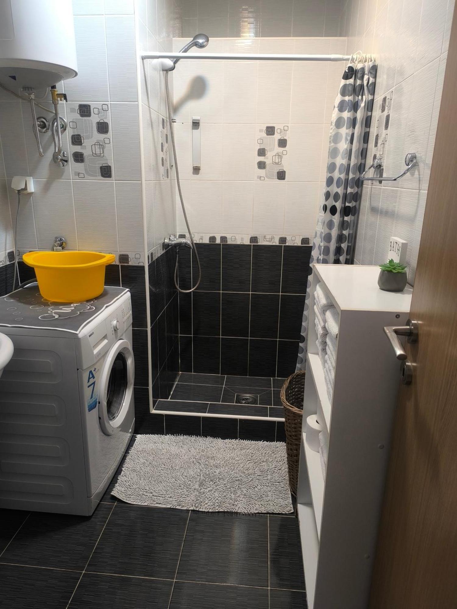 Petrovic Apartmani Tivat Luaran gambar